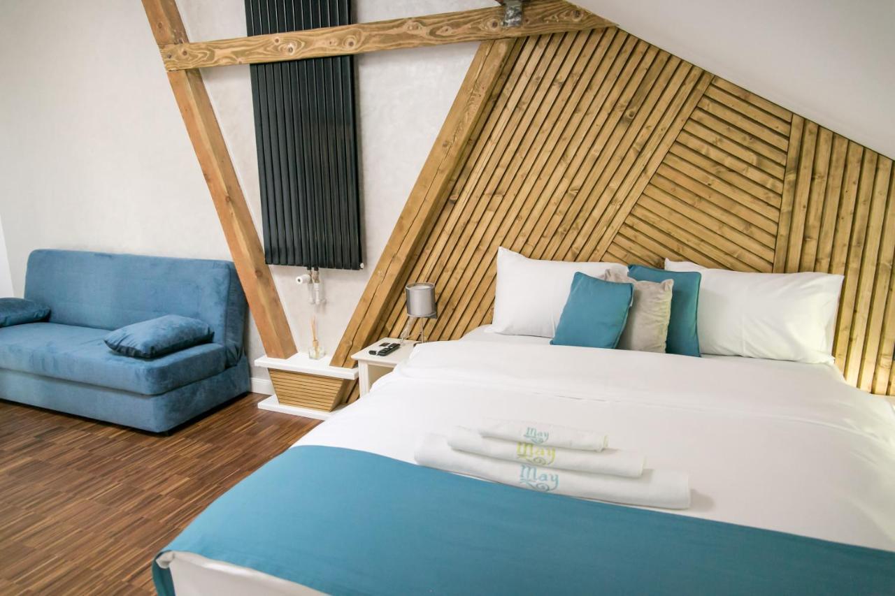 May Residence Dumbravita  외부 사진