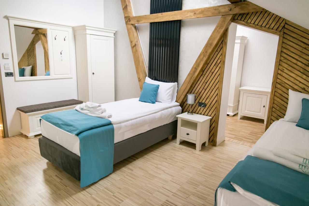 May Residence Dumbravita  외부 사진