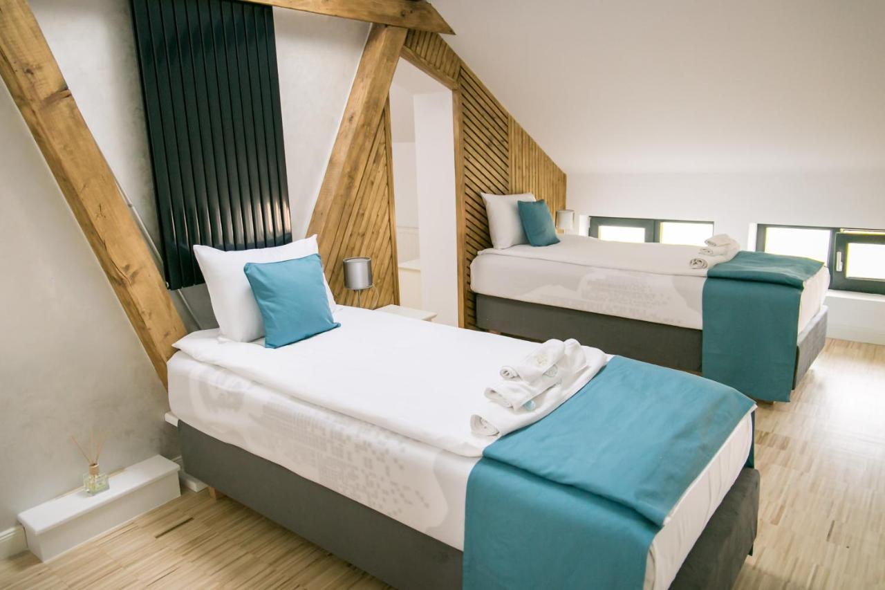 May Residence Dumbravita  외부 사진
