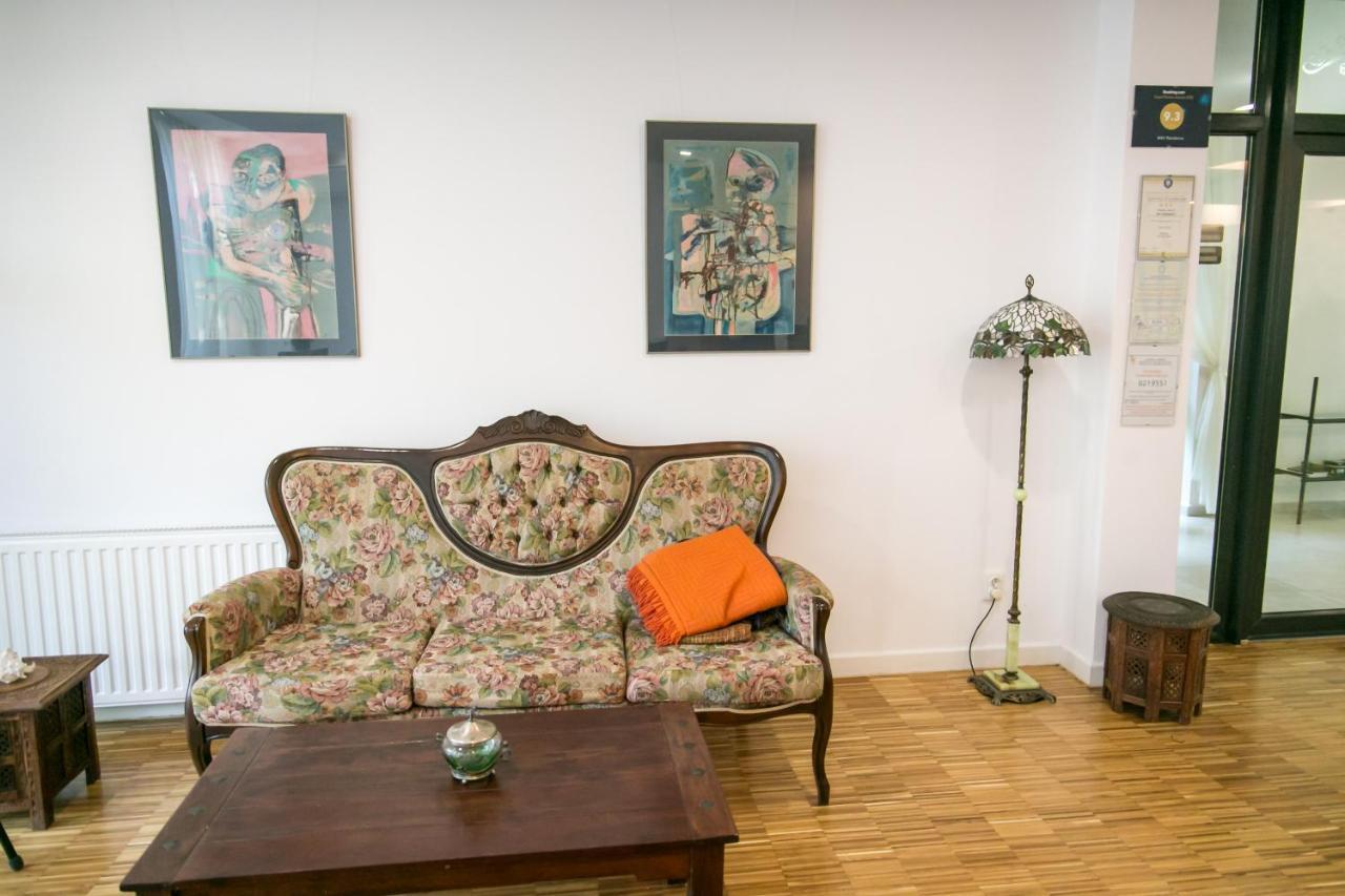 May Residence Dumbravita  외부 사진