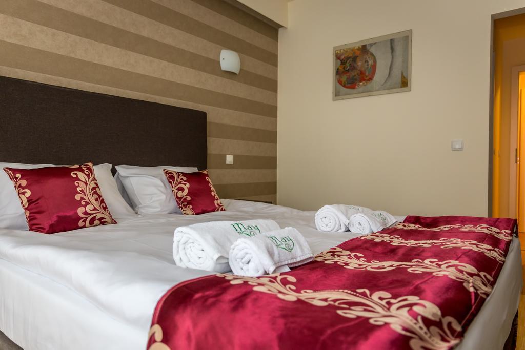 May Residence Dumbravita  외부 사진