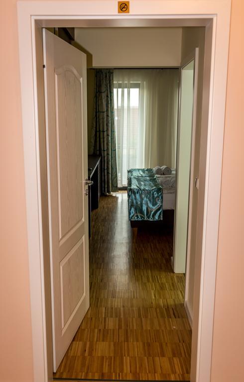 May Residence Dumbravita  외부 사진