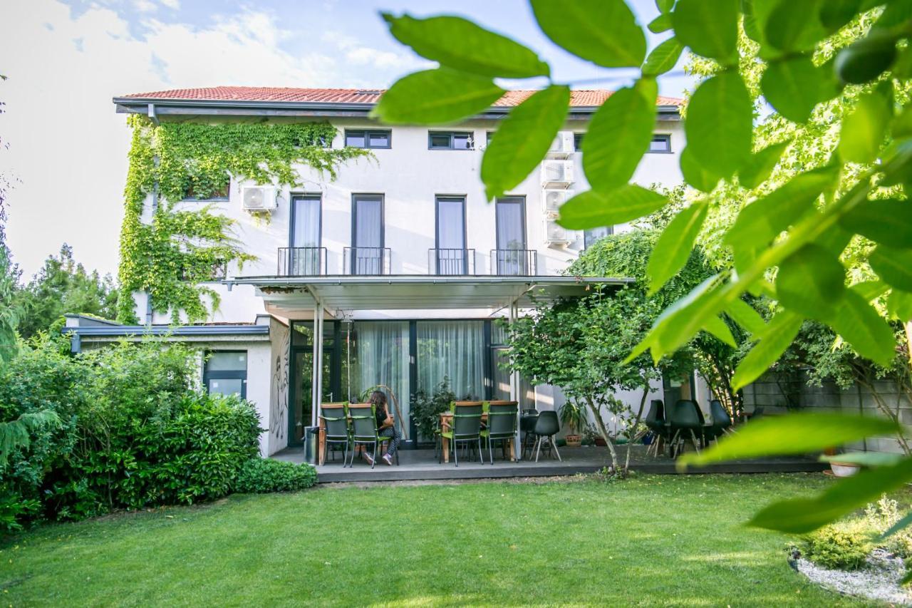 May Residence Dumbravita  외부 사진