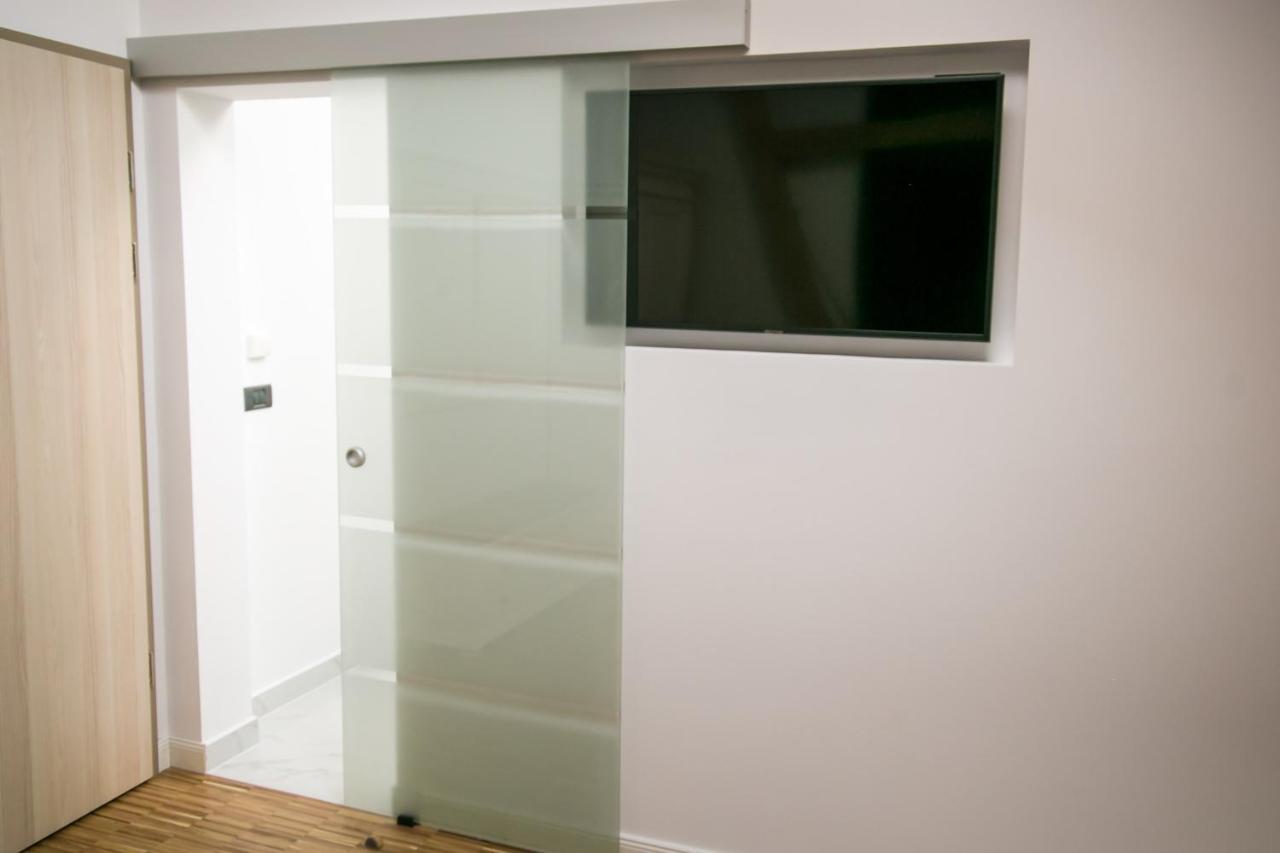 May Residence Dumbravita  외부 사진