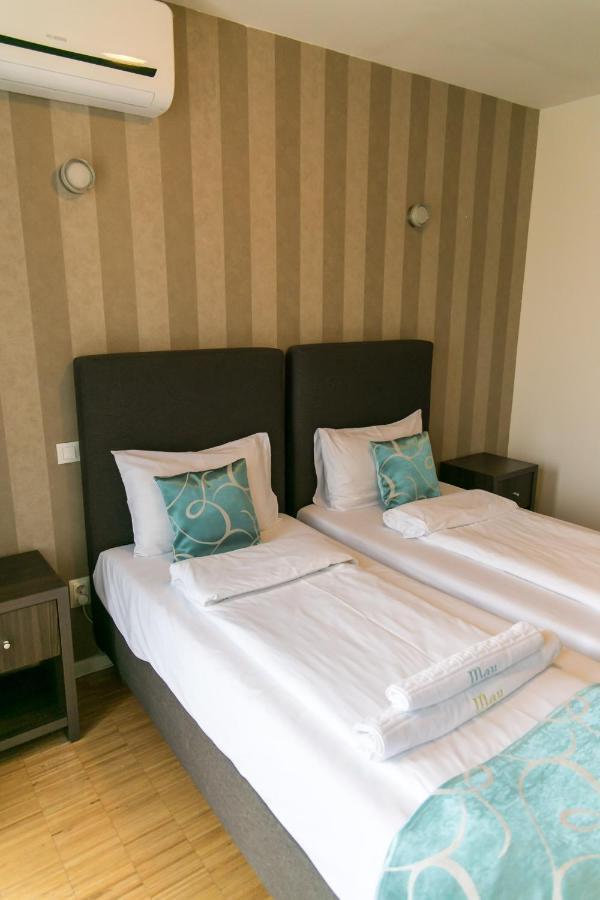 May Residence Dumbravita  외부 사진